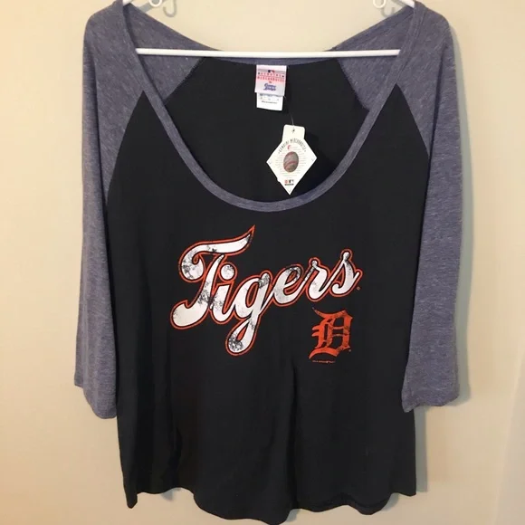 NWT Campus Lifestyle Detroit Tigers Tee - Picture 1 of 3